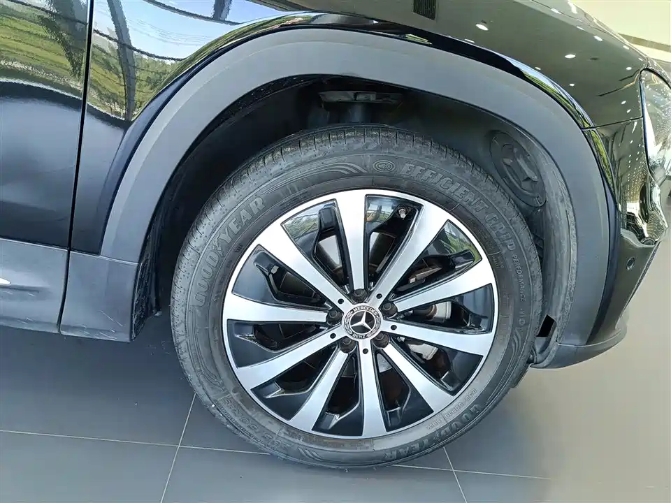 Mercedes-Benz GLB Mercedes-Benz GLB