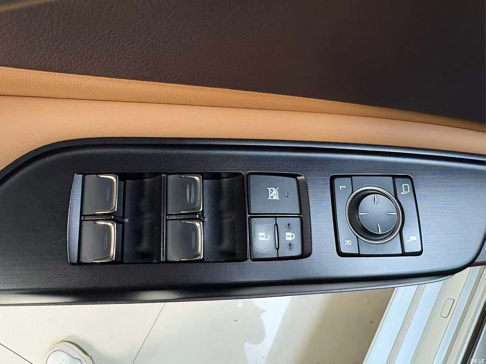 Lexus ES, 2021 11
