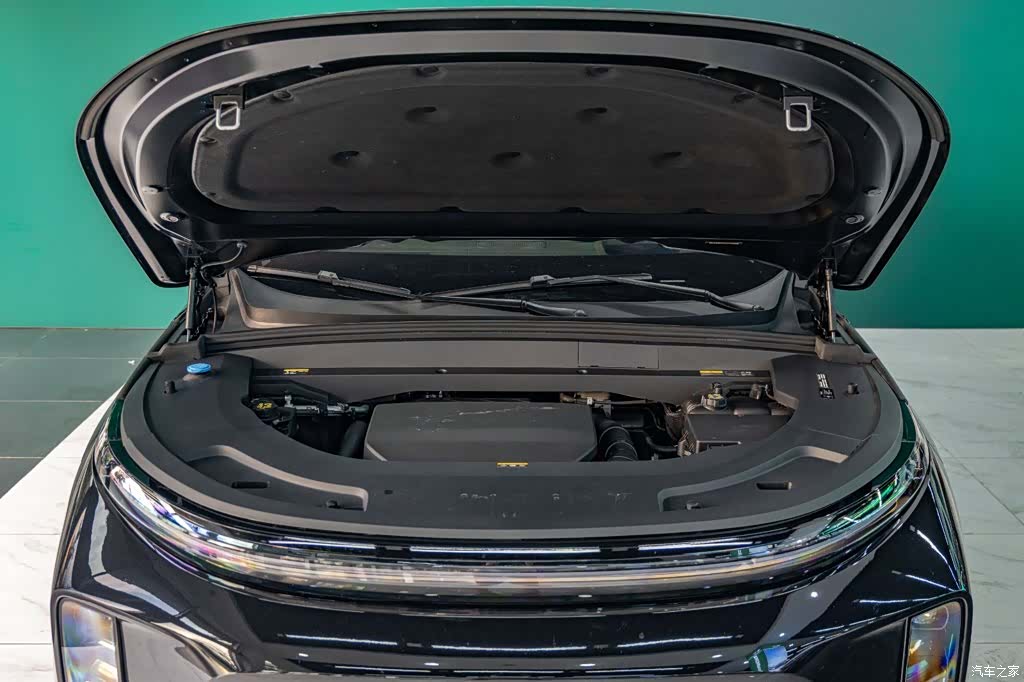 Li Auto L7, 2023 все фото