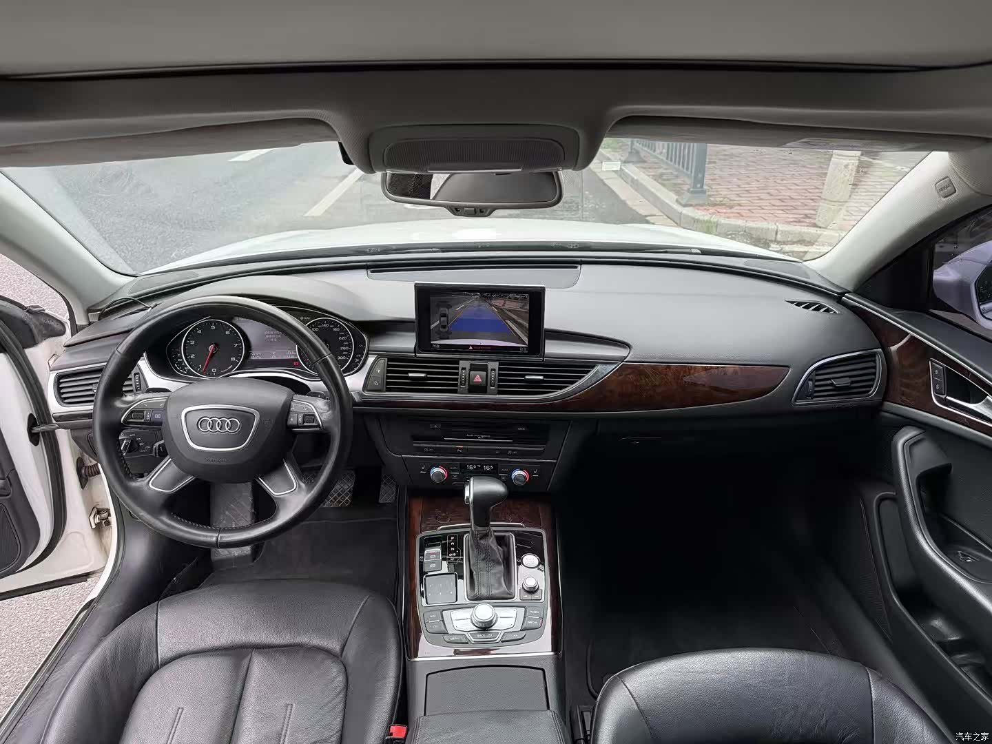 Audi A6L, 2015 9