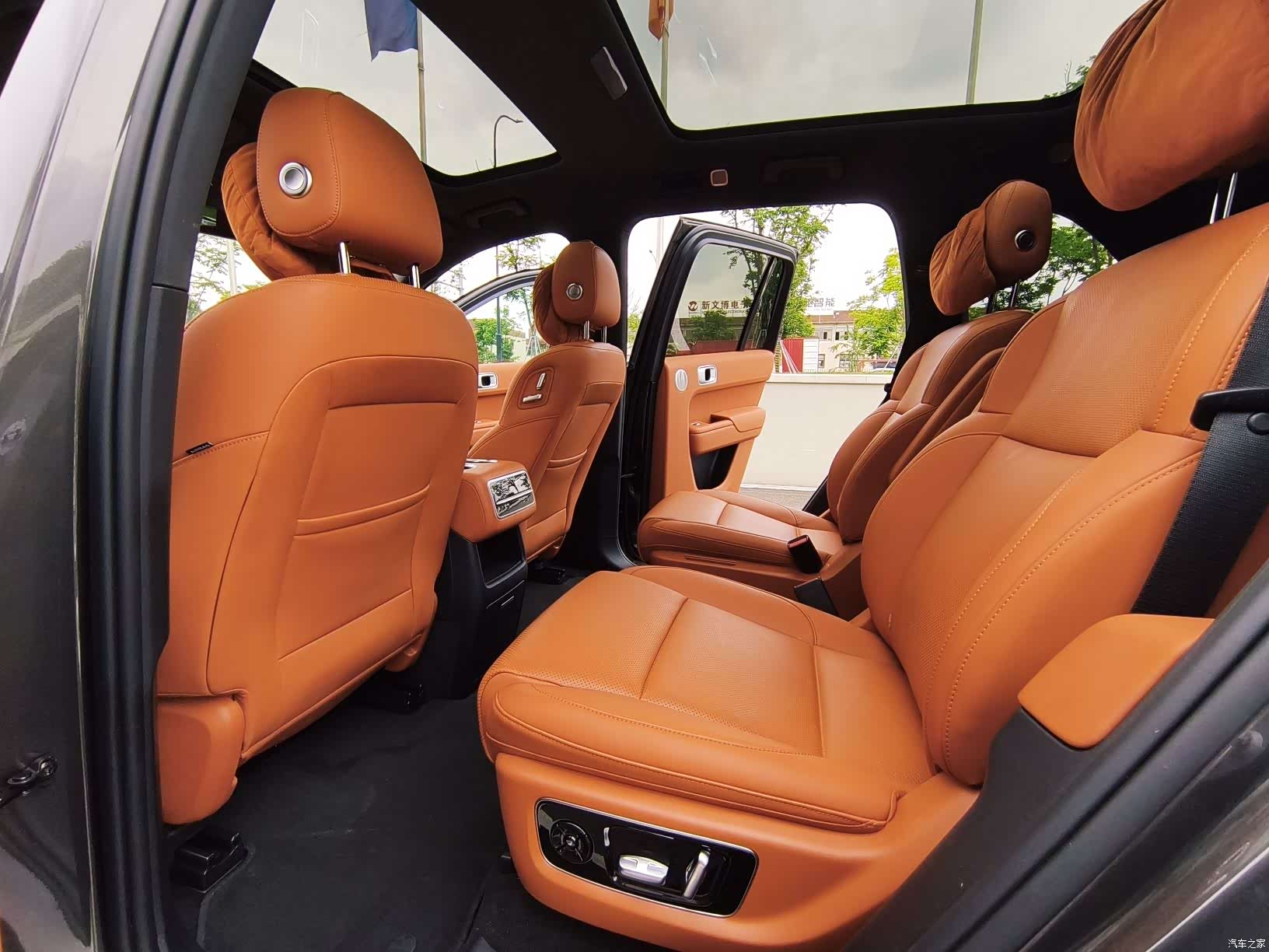 Li Auto L8, 2023 все фото