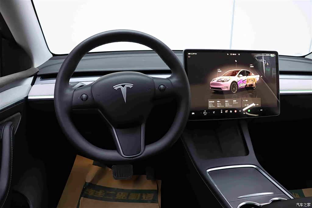 Tesla Model Y, 2024 28