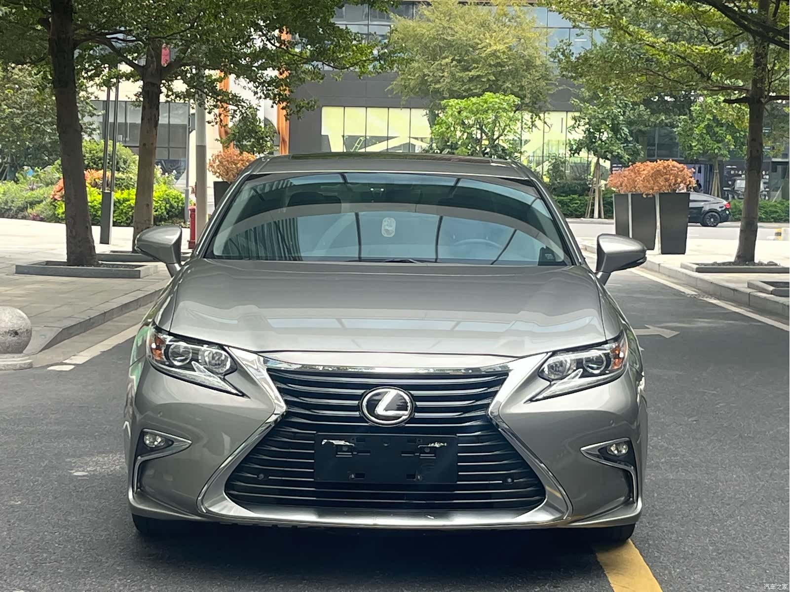 Lexus ES, 2018 3
