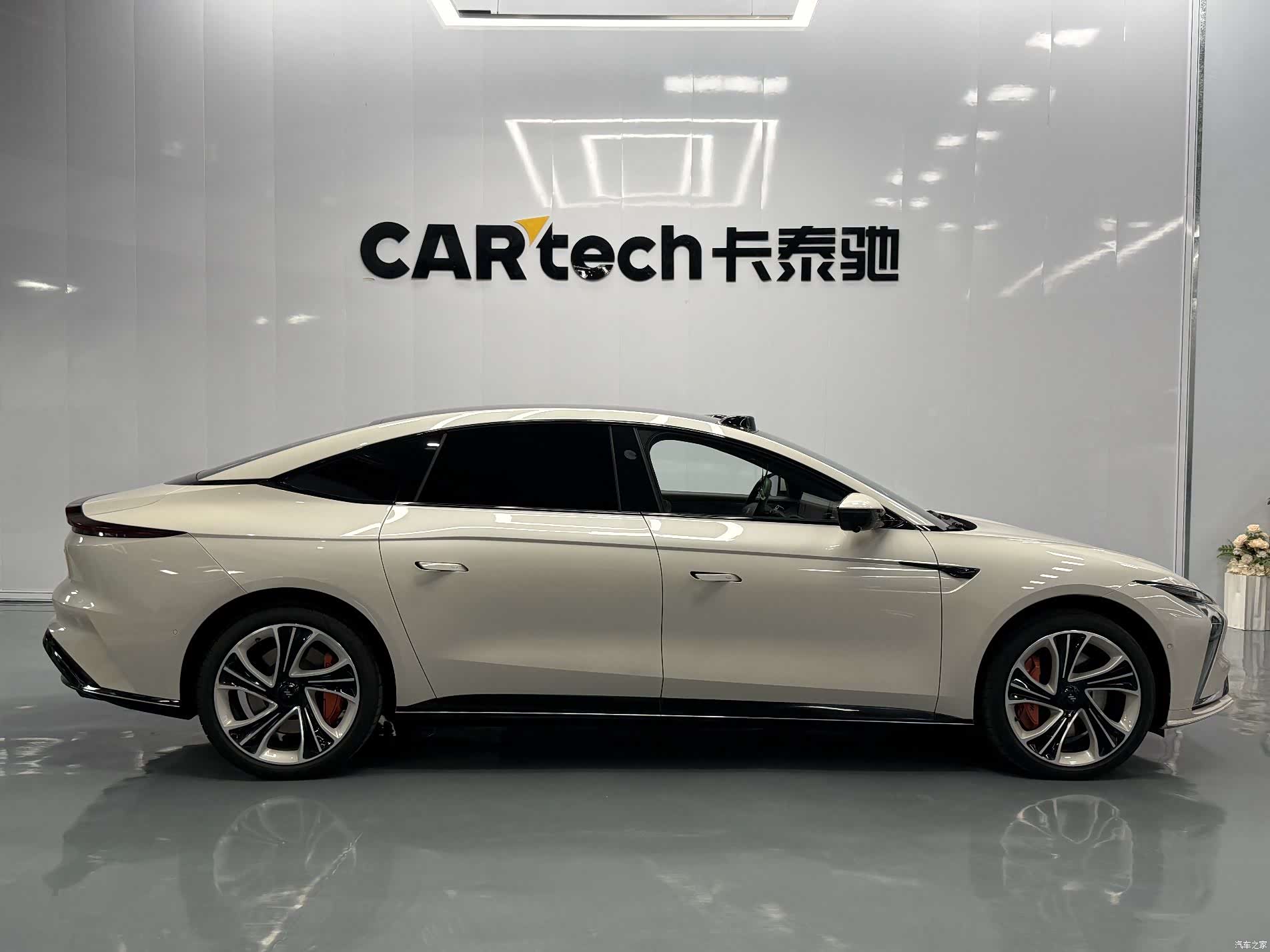 IM Motors L7, 2022 4