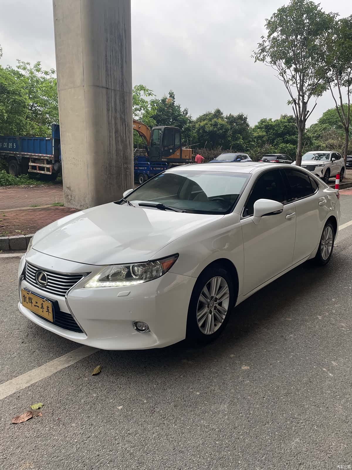 Lexus ES