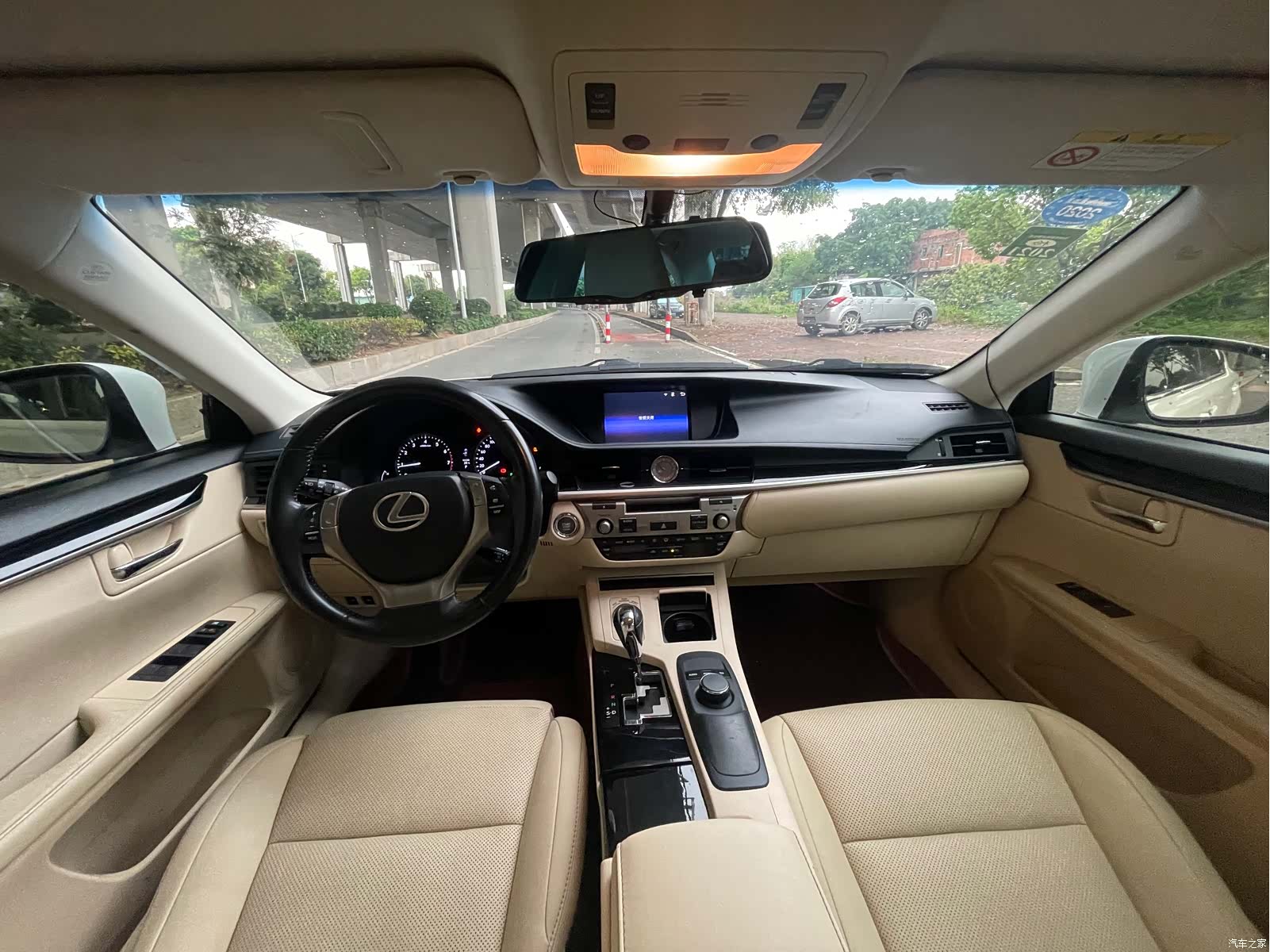 Lexus ES, 2015 9