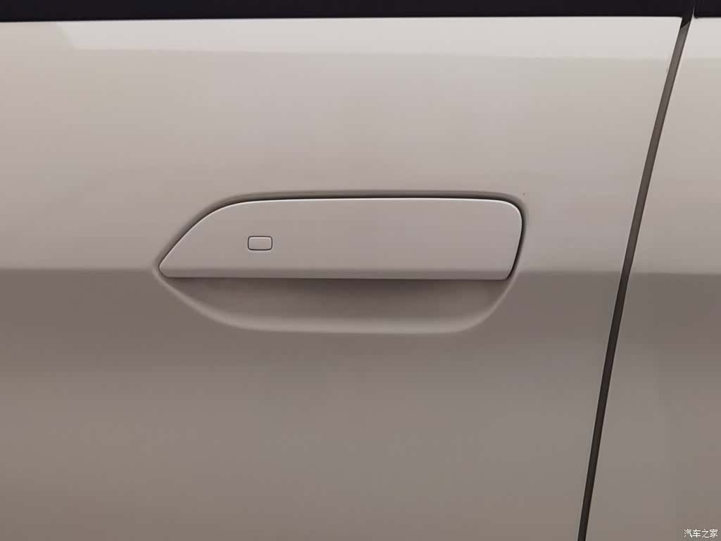 BYD Dolphin, 2024 18