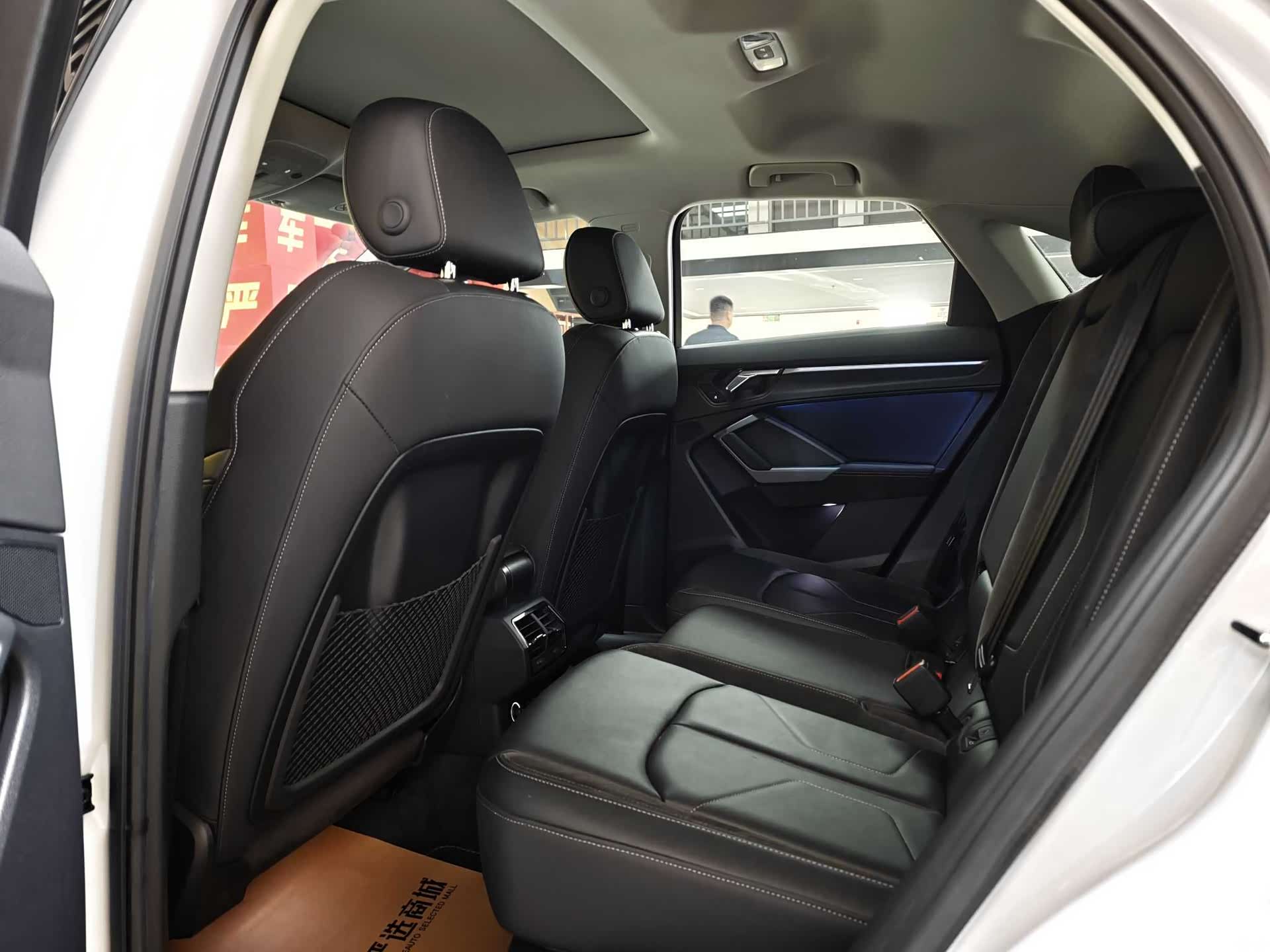 Audi Q3, 2023 11