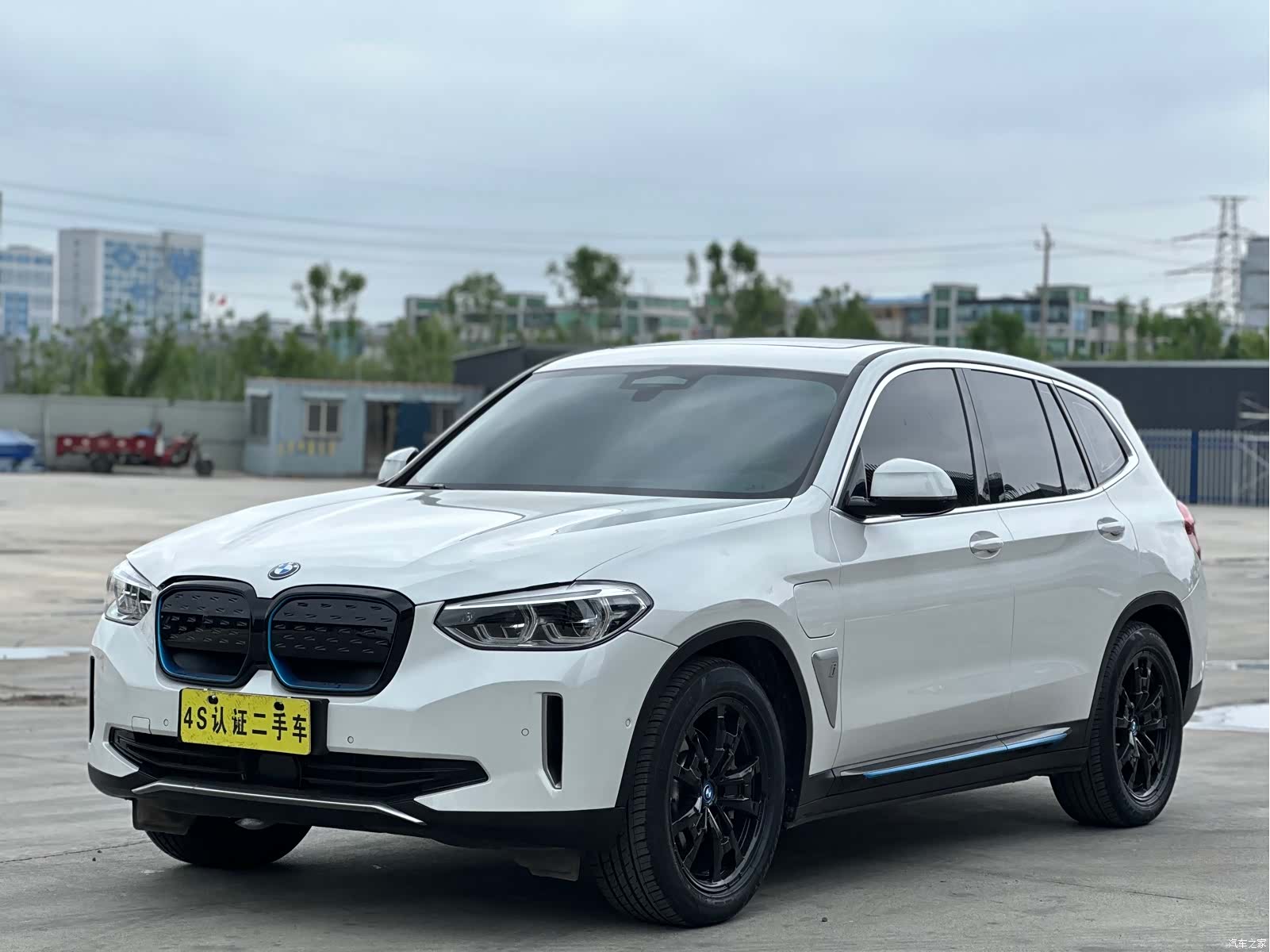 BMW iX3, 2021 1
