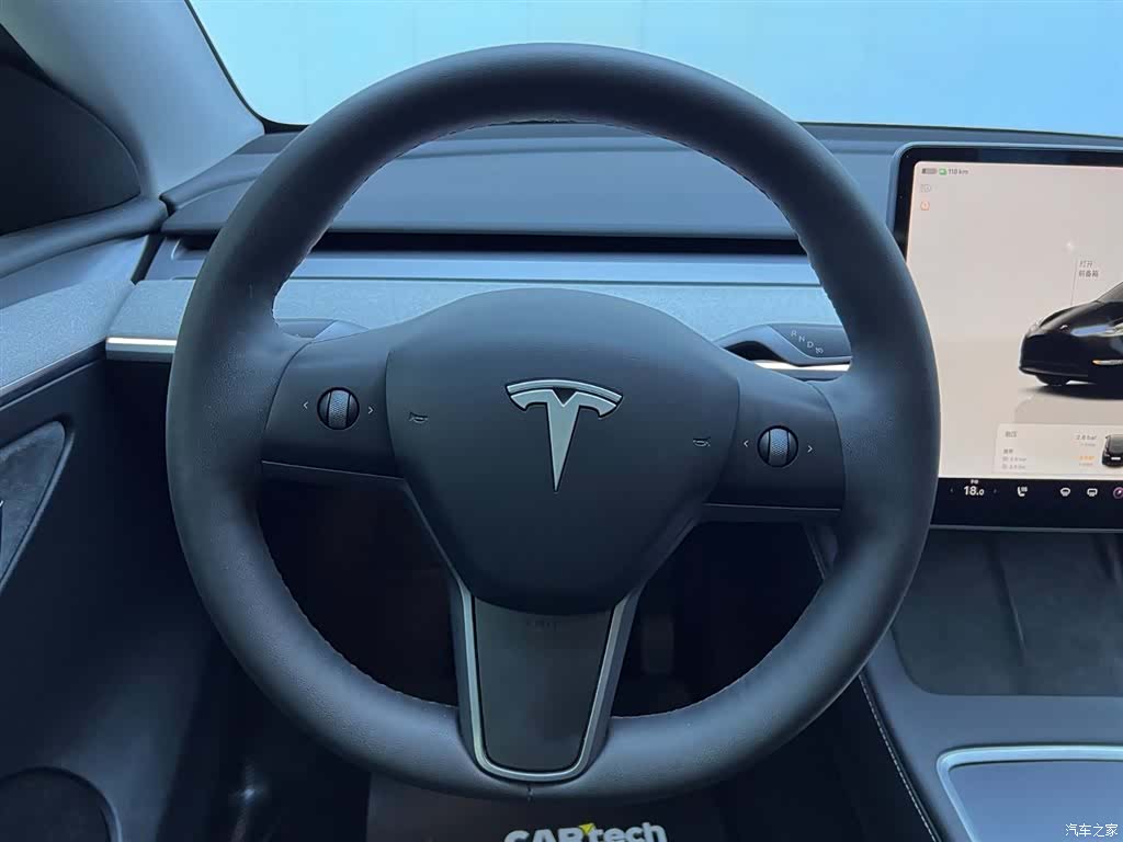 Tesla Model Y, 2023 20