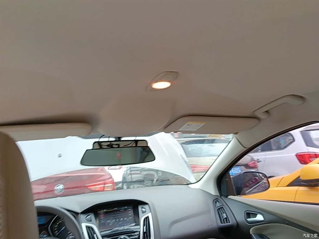 Ford Focus, 2015 18