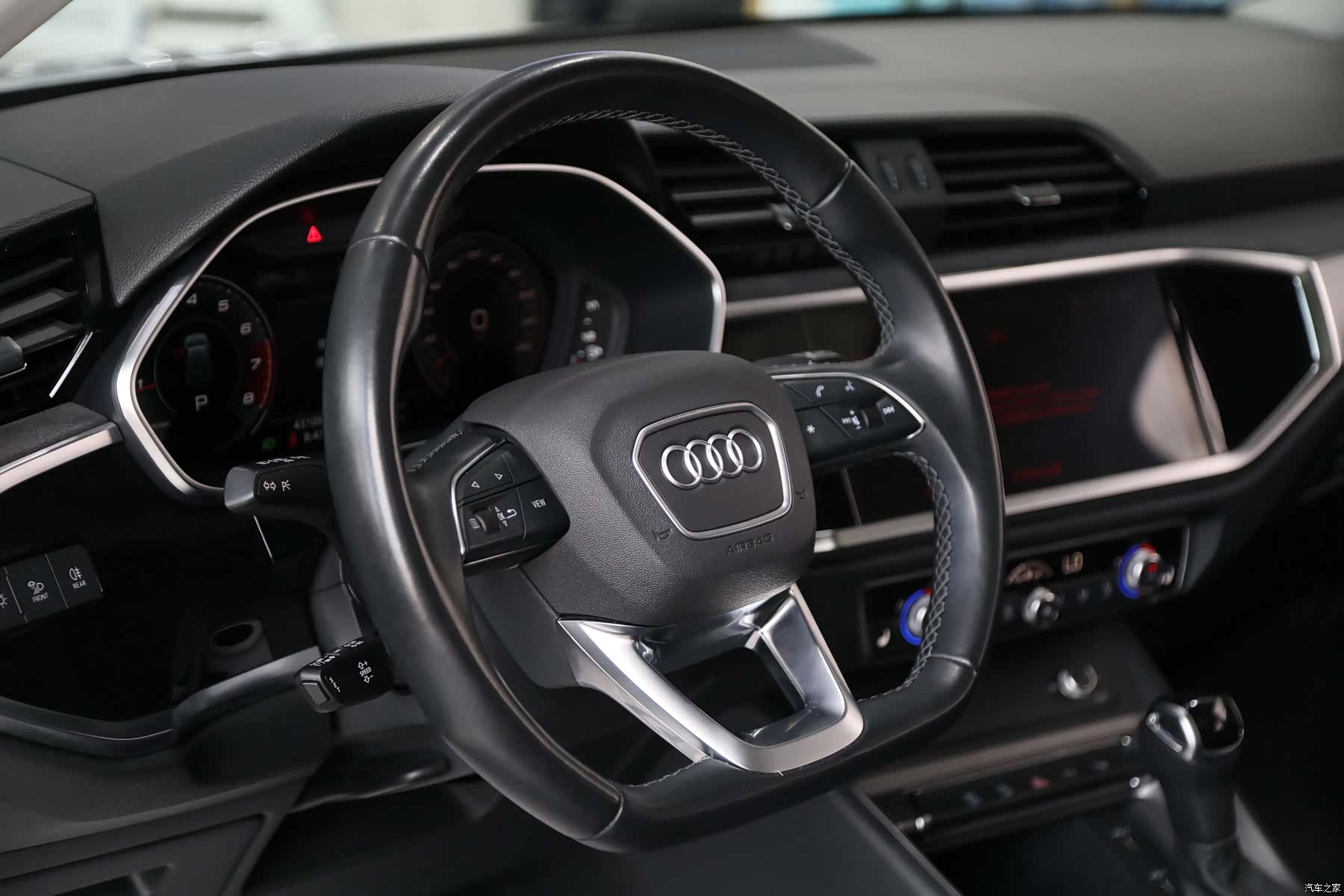 Audi Q3, 2022 7