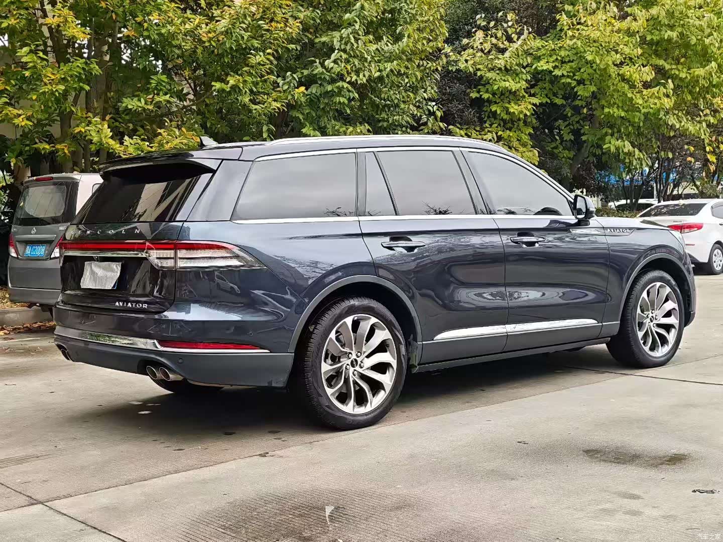 Lincoln Aviator, 2020 9
