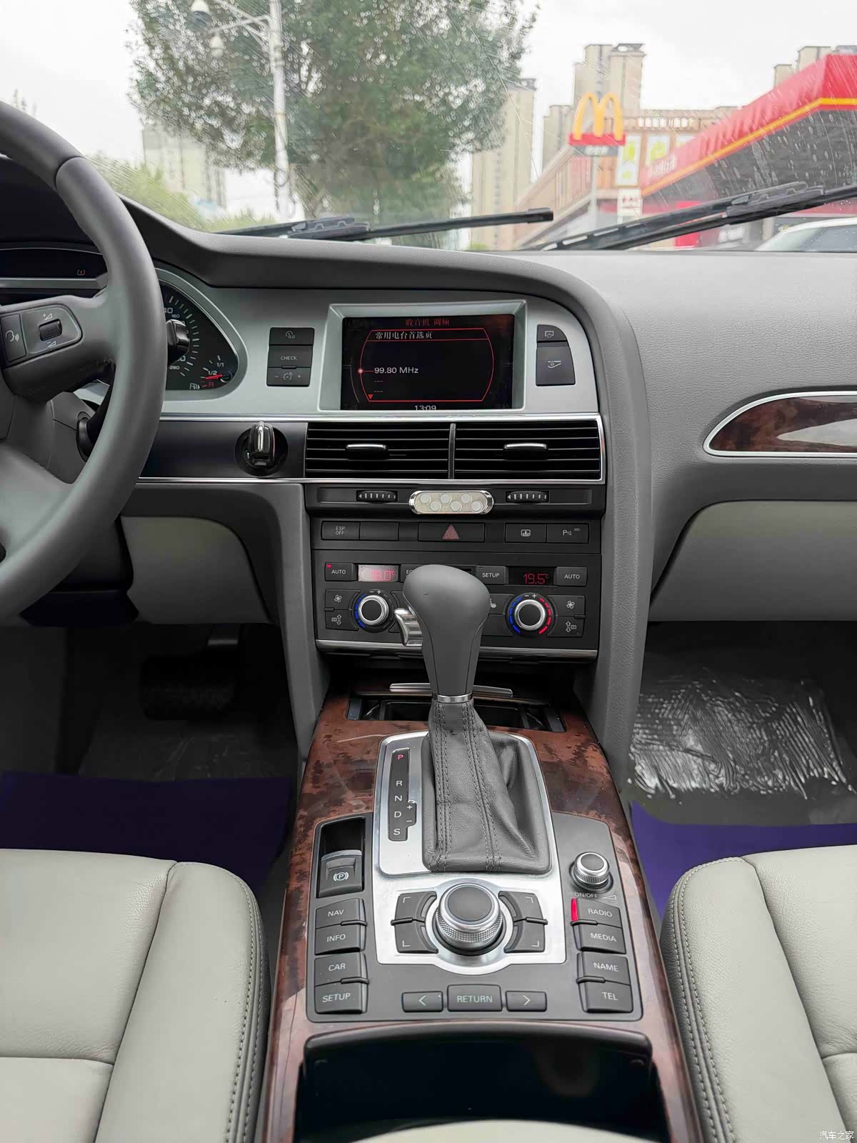 Audi A6L, 2009 7