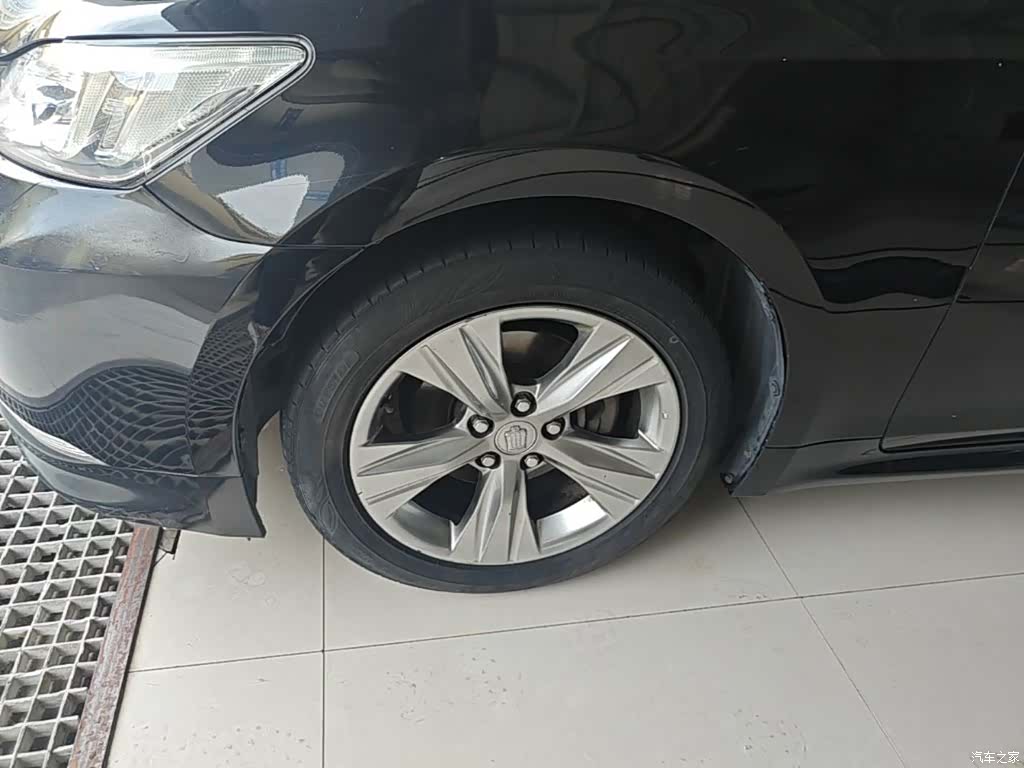 Toyota Crown, 2016 25