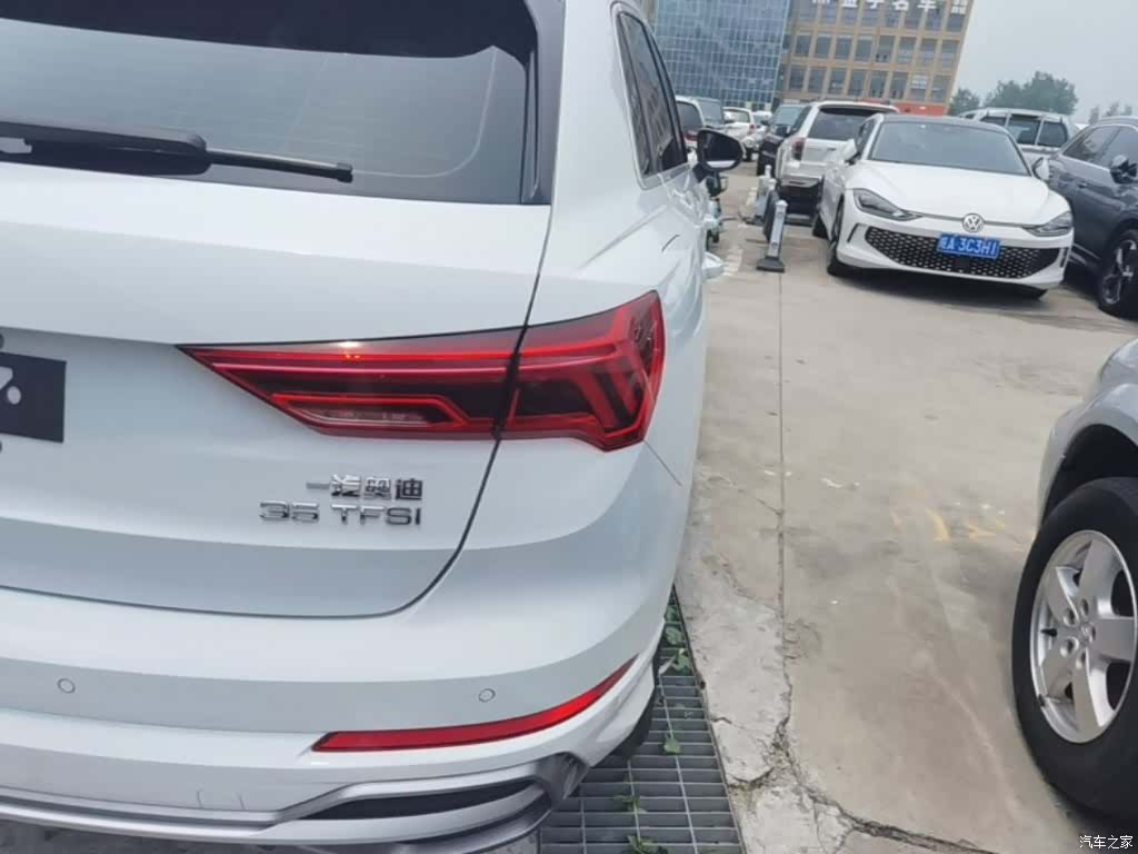 Audi Q3, 2023 8