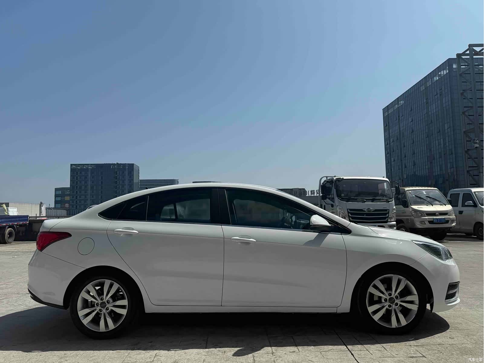 Chery 5, 2016 4