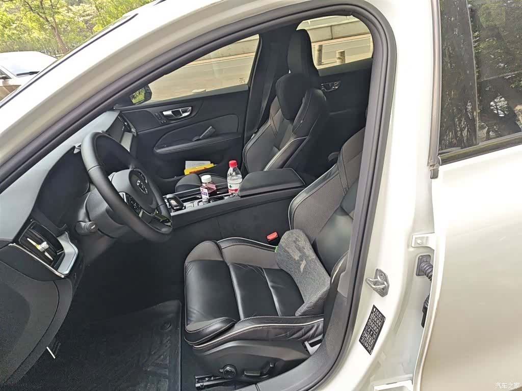 Volvo V60, 2022 8