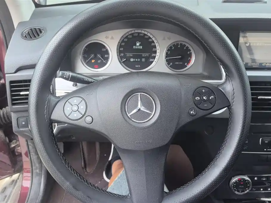 Mercedes-Benz GLK grade