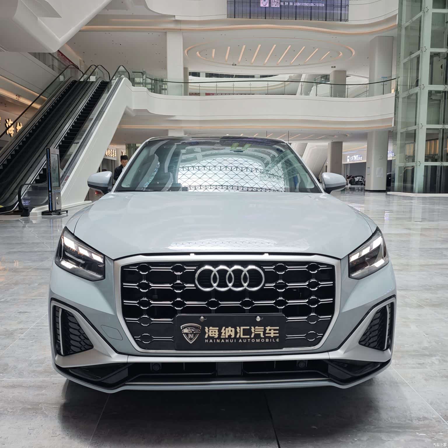 Audi Q2L, 2024 2