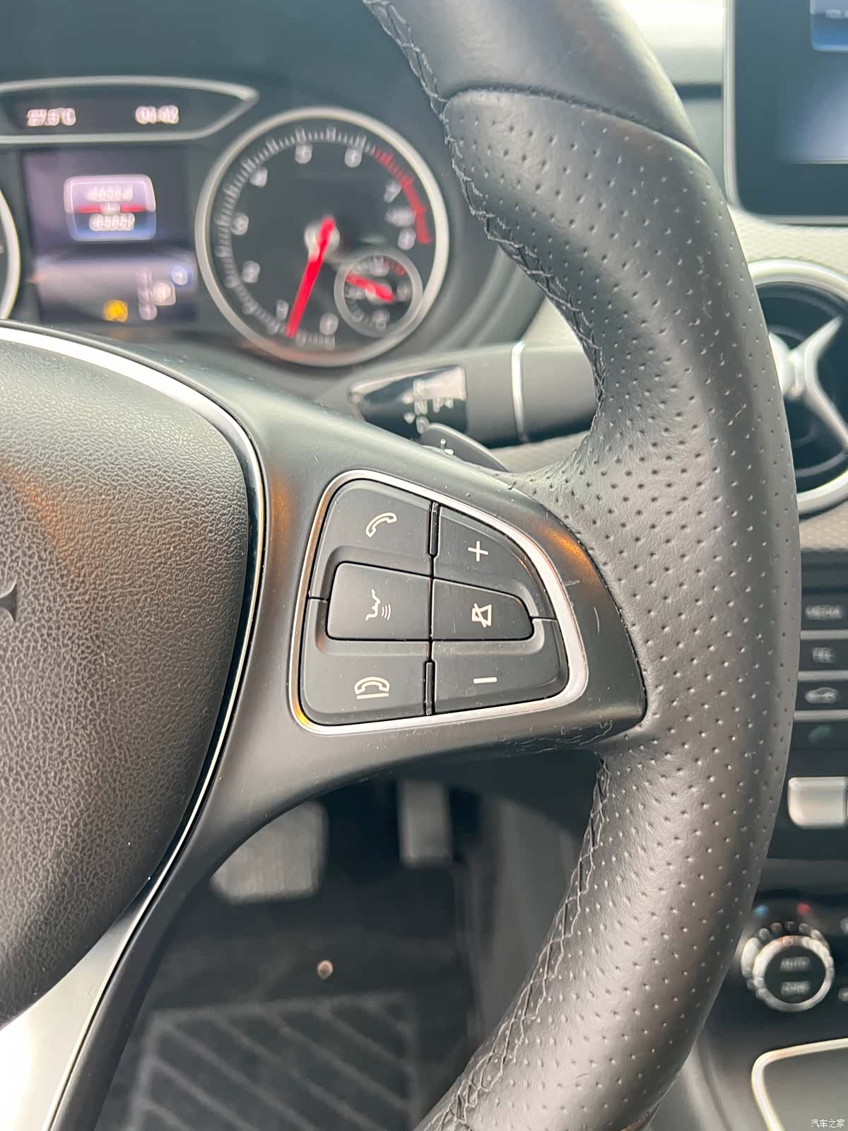 Mercedes-Benz B-Class, 2018 23