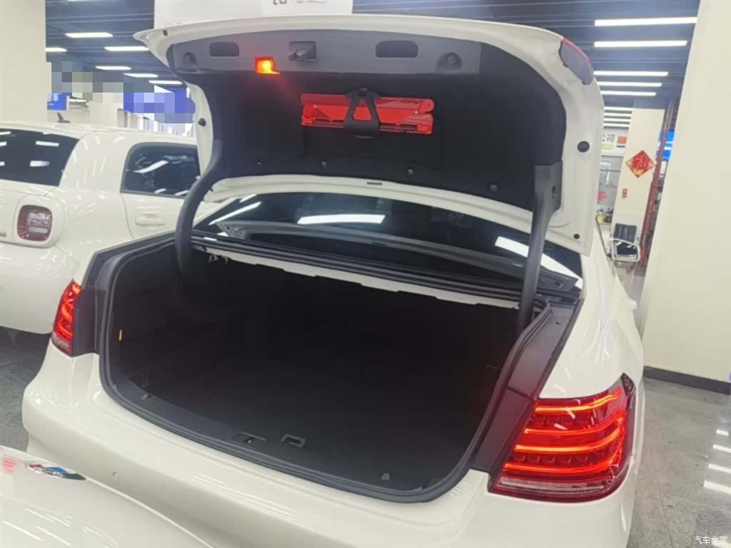 Mercedes-Benz E-Class, 2015 19