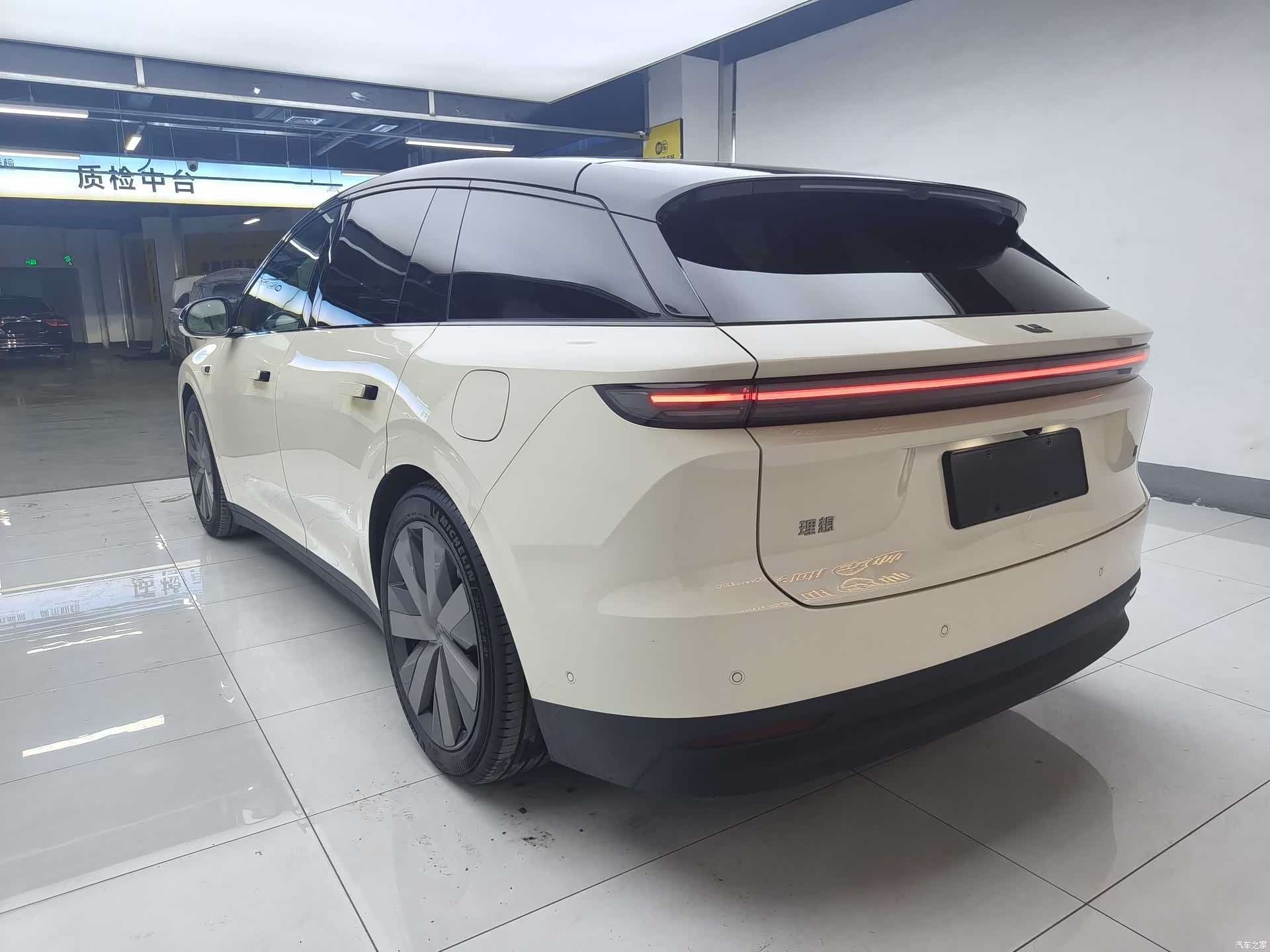 Li Auto i6, 2025 3