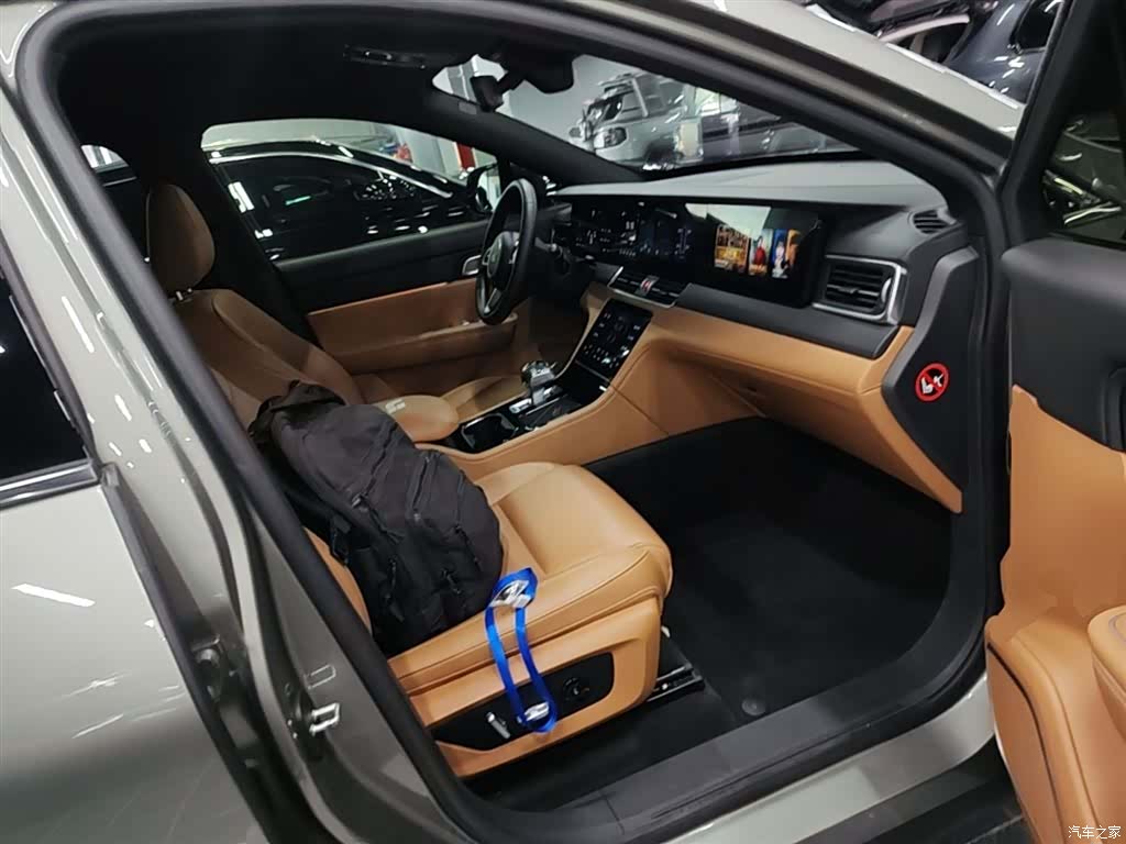 Li Auto ONE, 2023 25