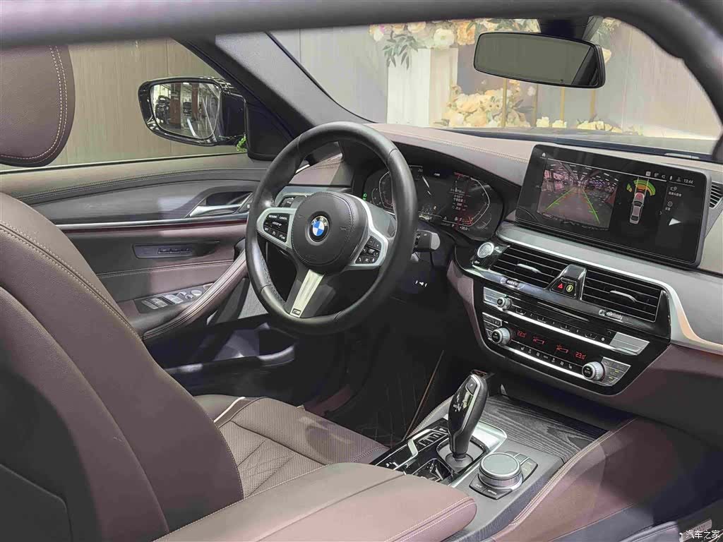 BMW 5 Series, 2022 11
