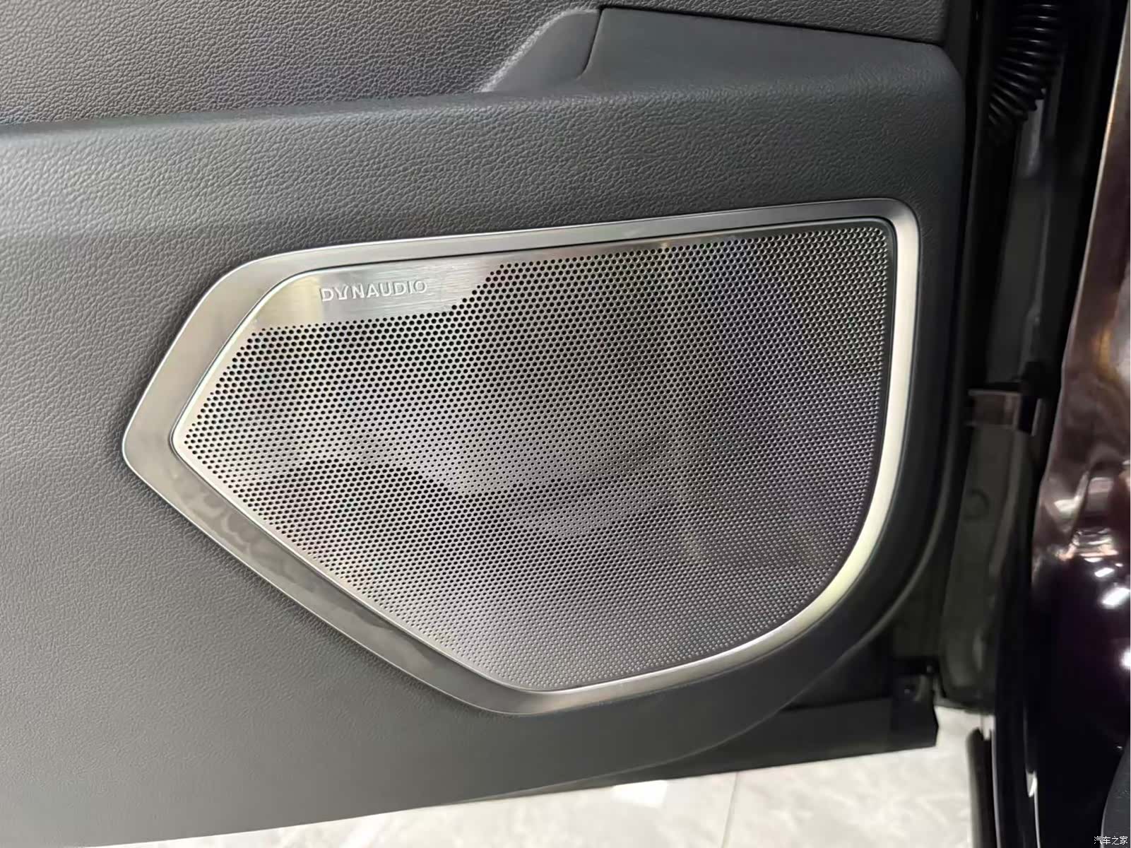 Hongqi HQ9, 2024 15