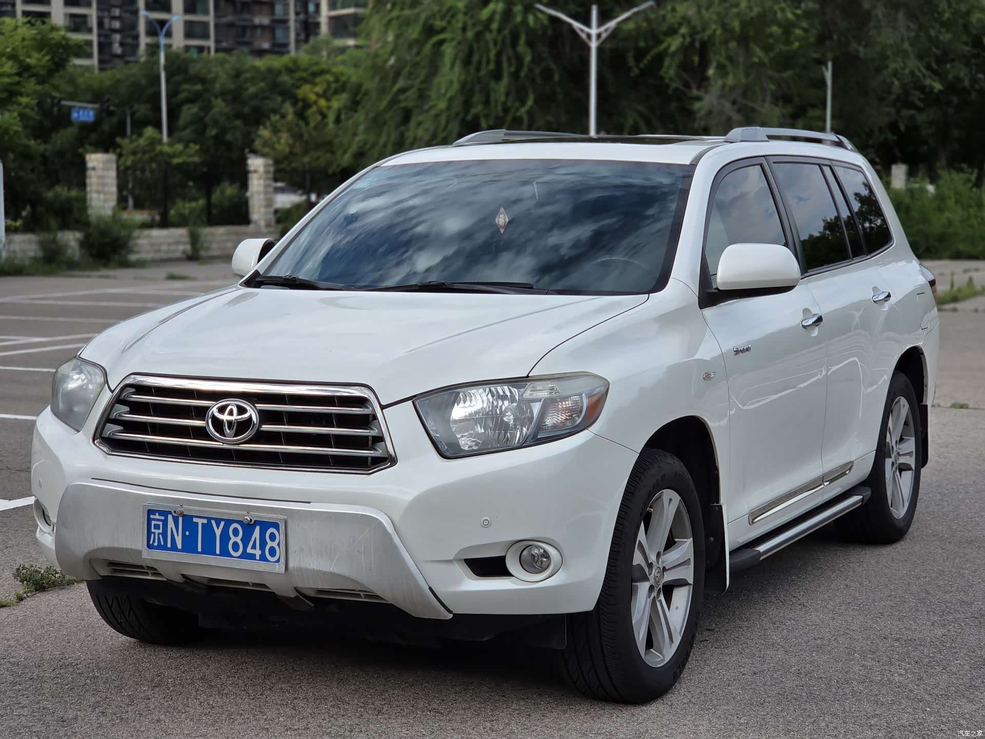Toyota Highlander, 2011 1