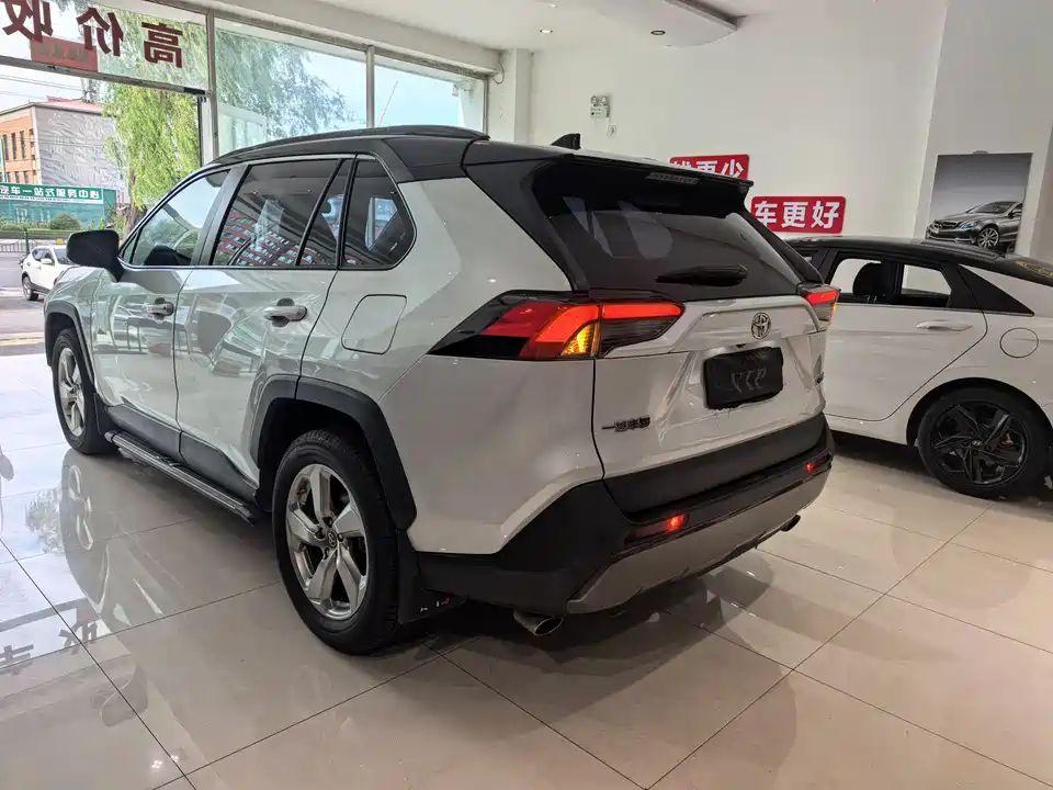 Toyota RAV4 Rongfang