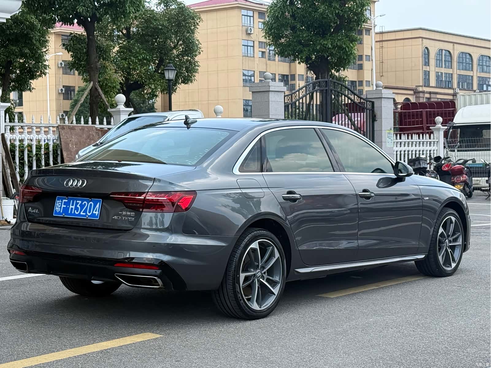 Audi A4L, 2021 9
