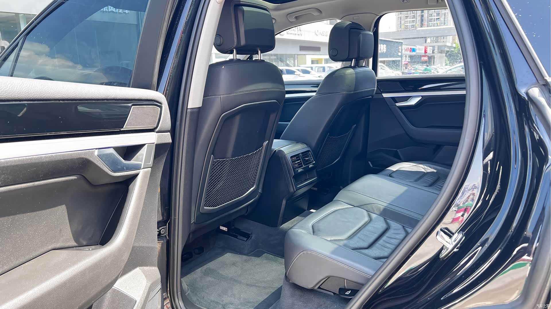 Volkswagen Touareg, 2021 10