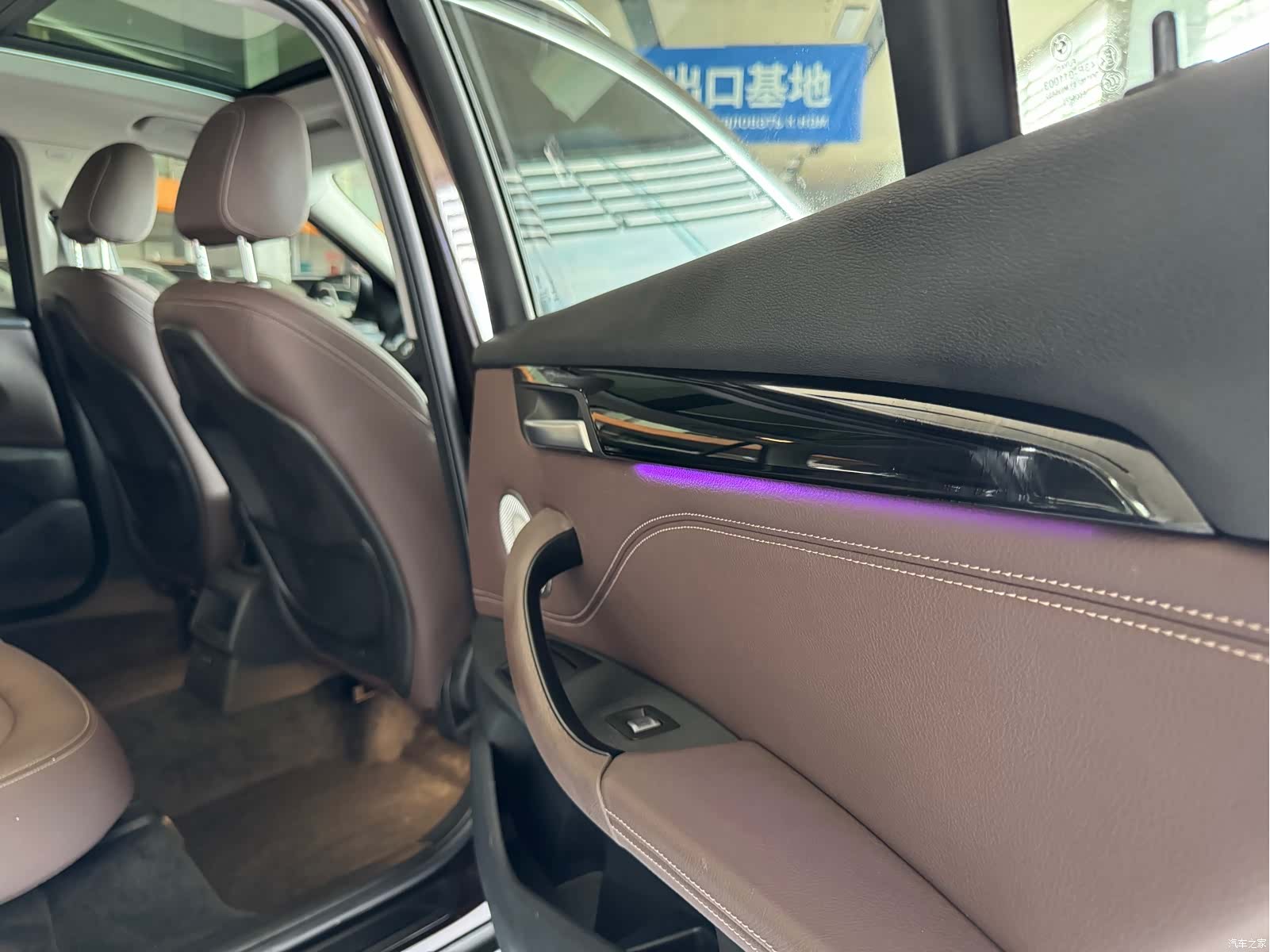 BMW X1, 2022 все фото