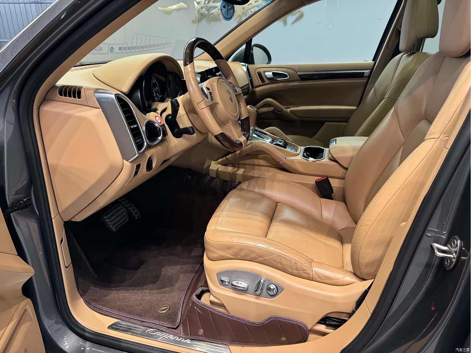 Porsche Cayenne, 2012 9