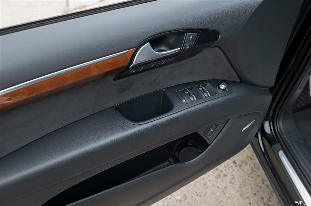 Audi Q7, 2015 35