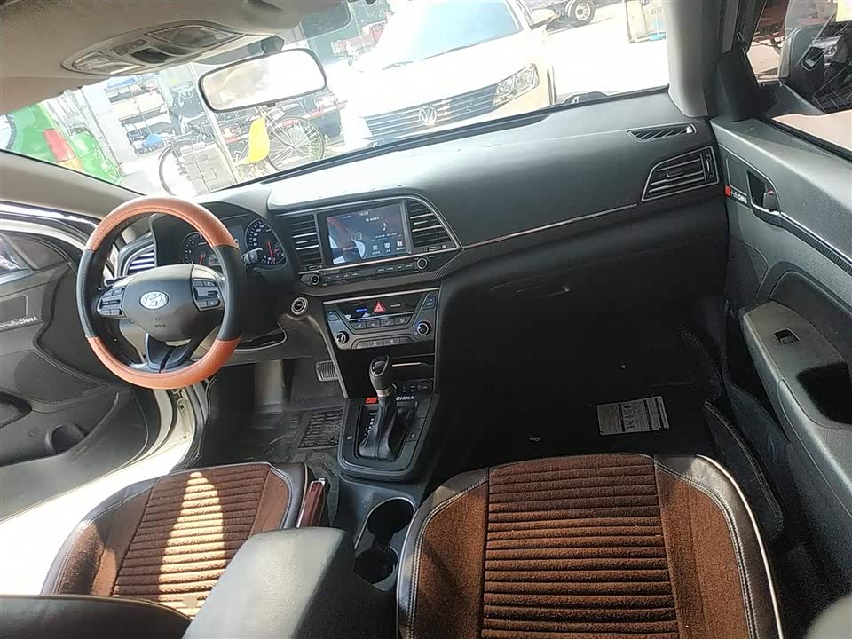 Hyundai Lead