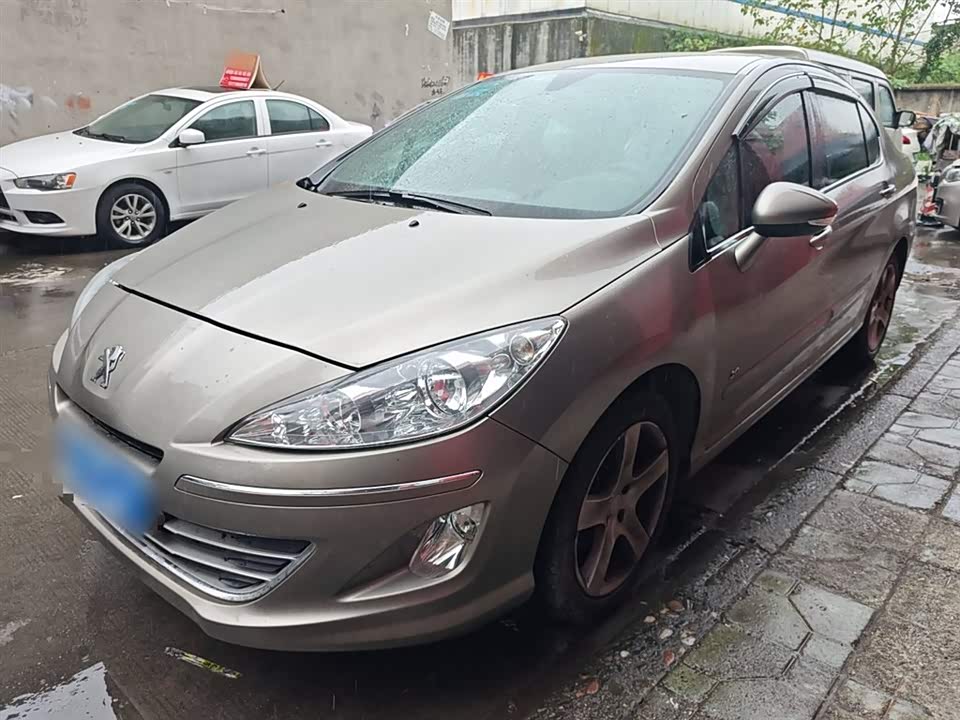 Peugeot 408