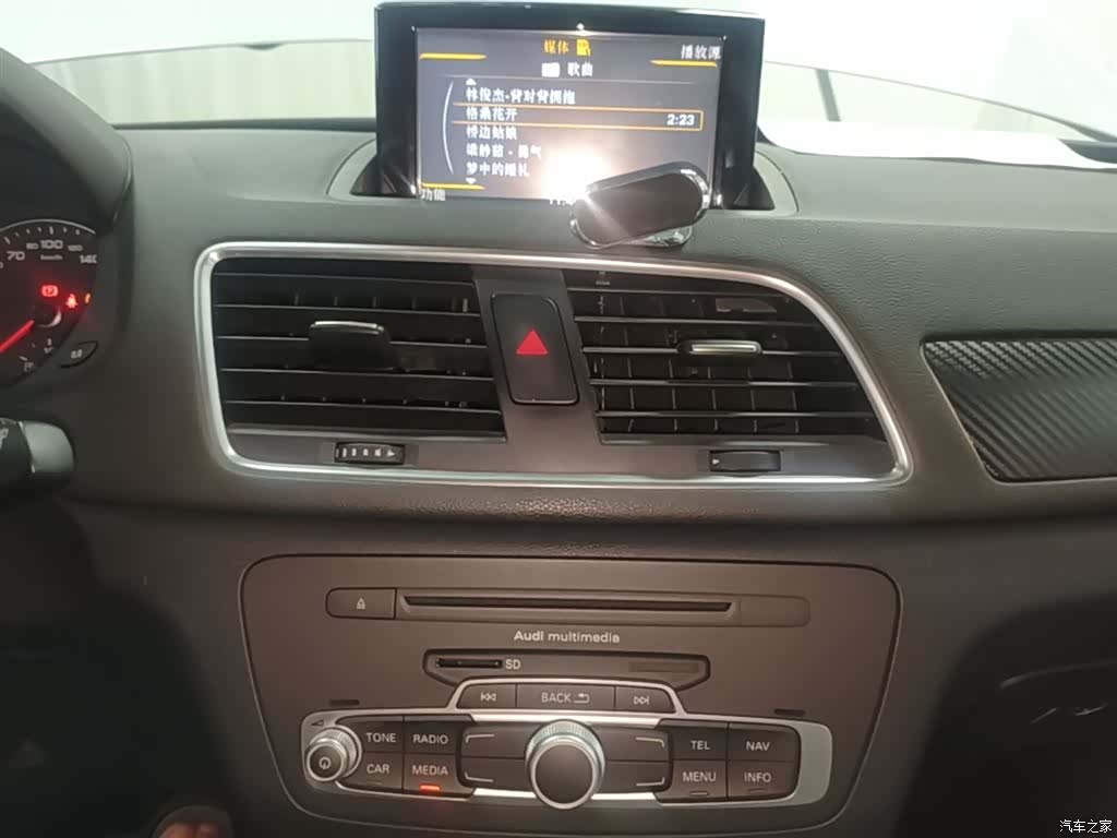 Audi Q3, 2016 13