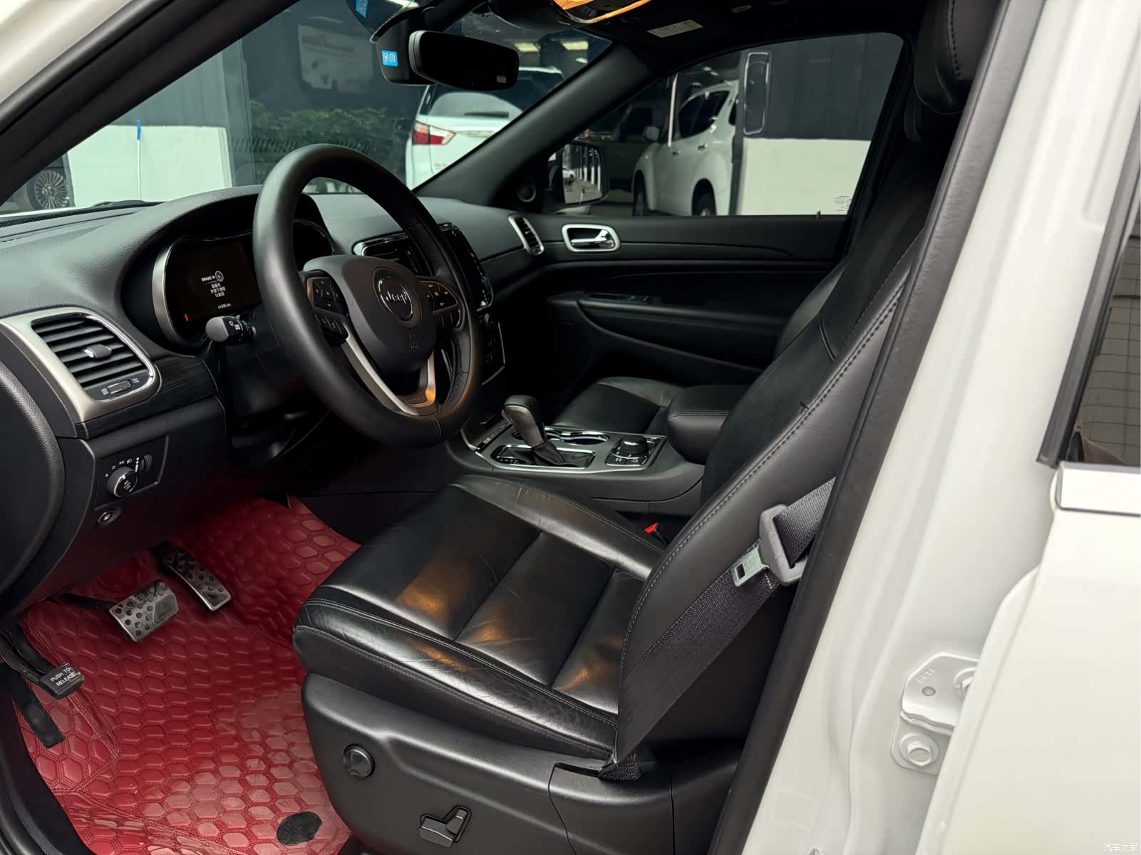 Jeep Grand Cherokee, 2022 4