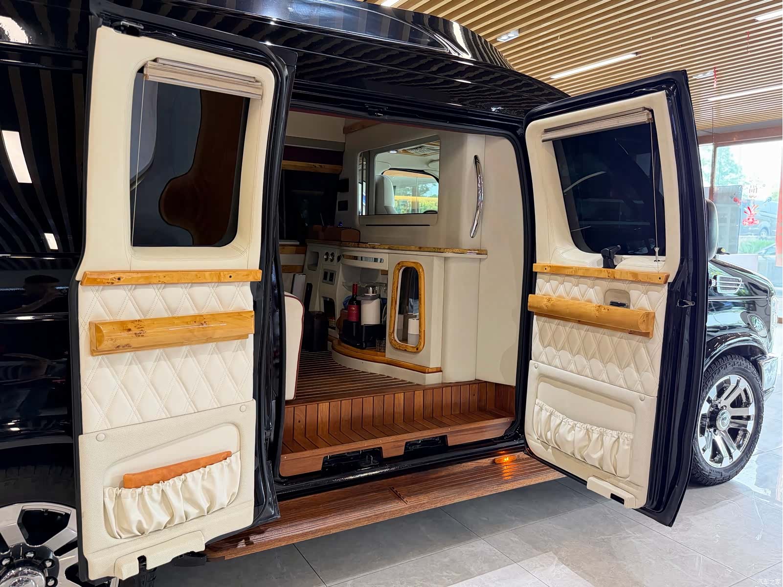 Ford E350, 2014 24