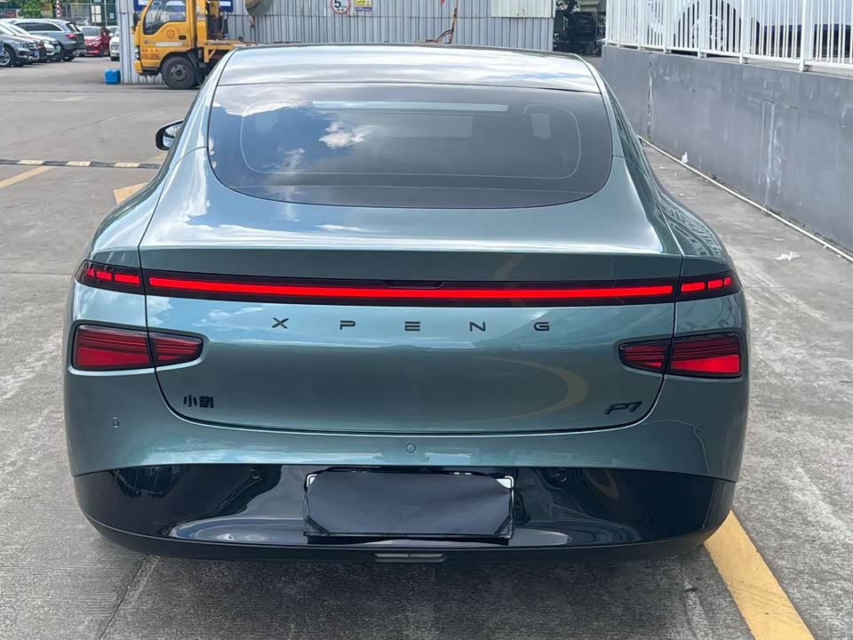 XPENG P7
