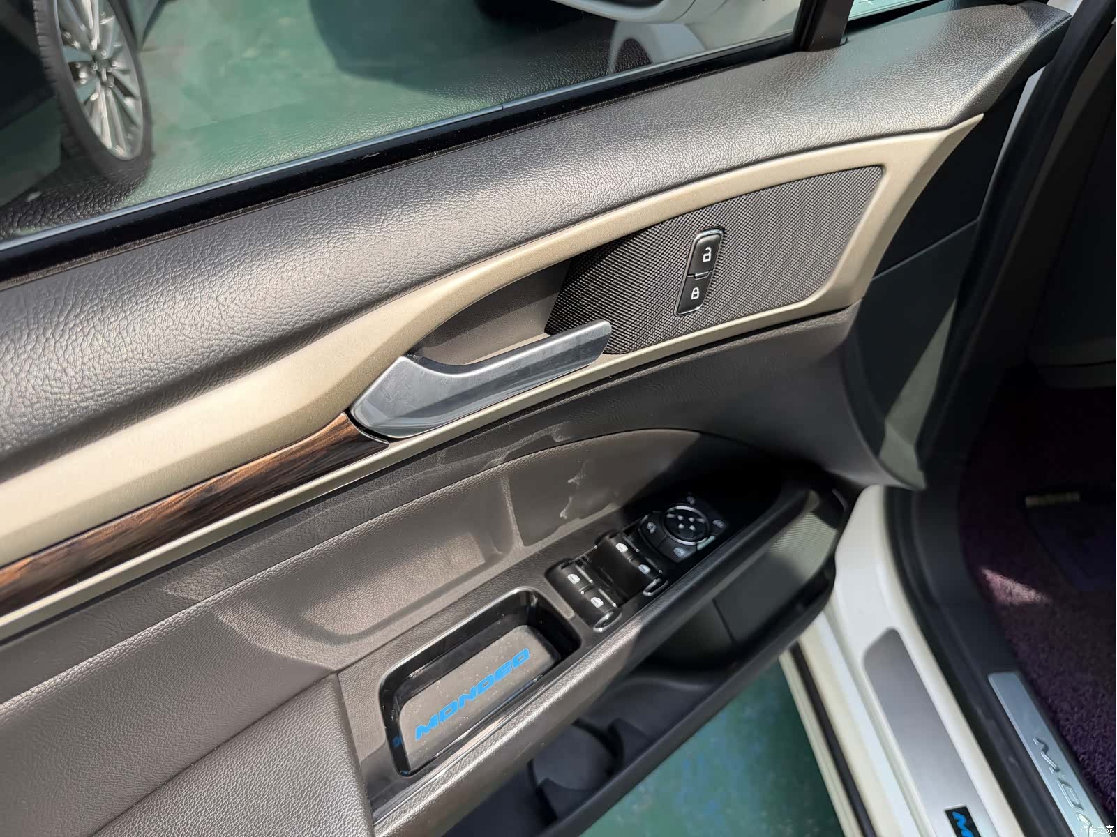 Ford Mondeo, 2013 4
