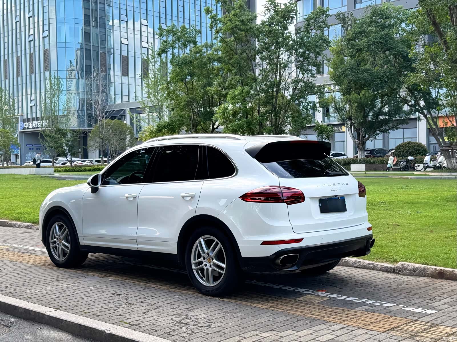 Porsche Cayenne, 2015 13