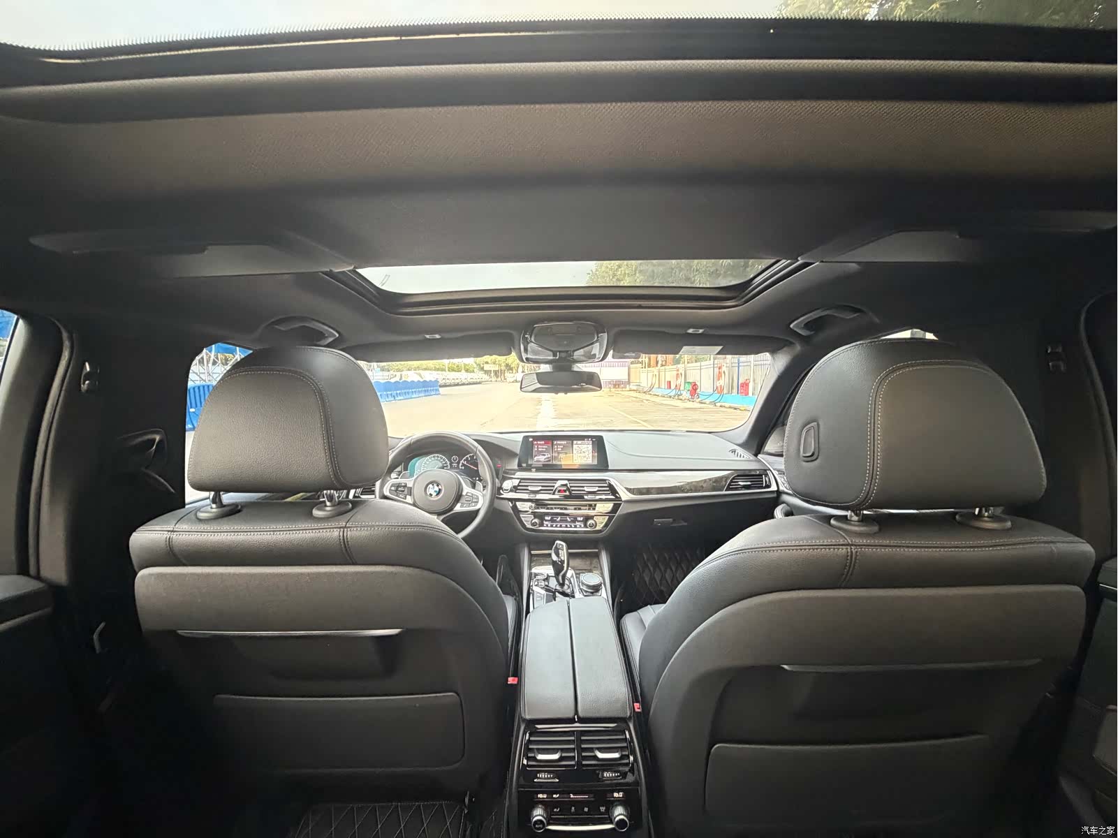 BMW 5 Series, 2019 31