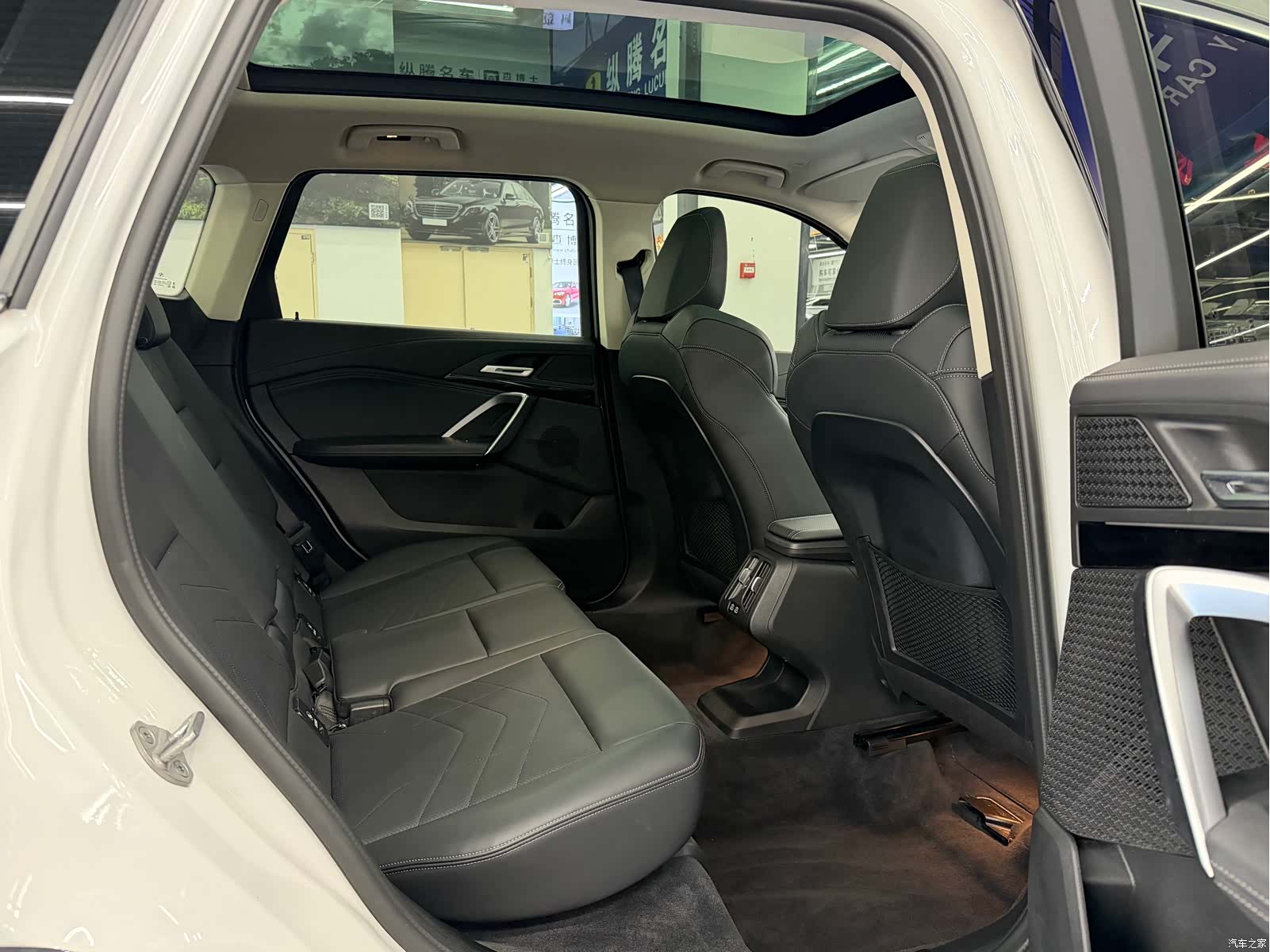 BMW X1, 2023 12
