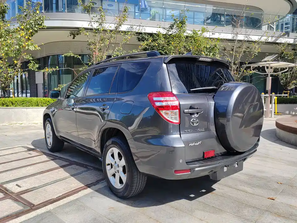 Toyota RAV4 Rongfang