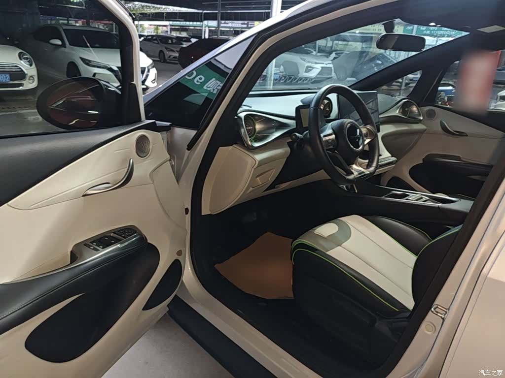 BYD Dolphin, 2022 16
