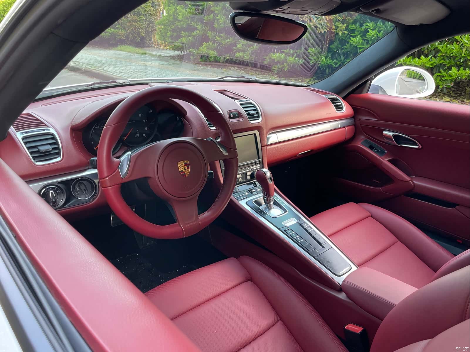 Porsche Cayman, 2015 10